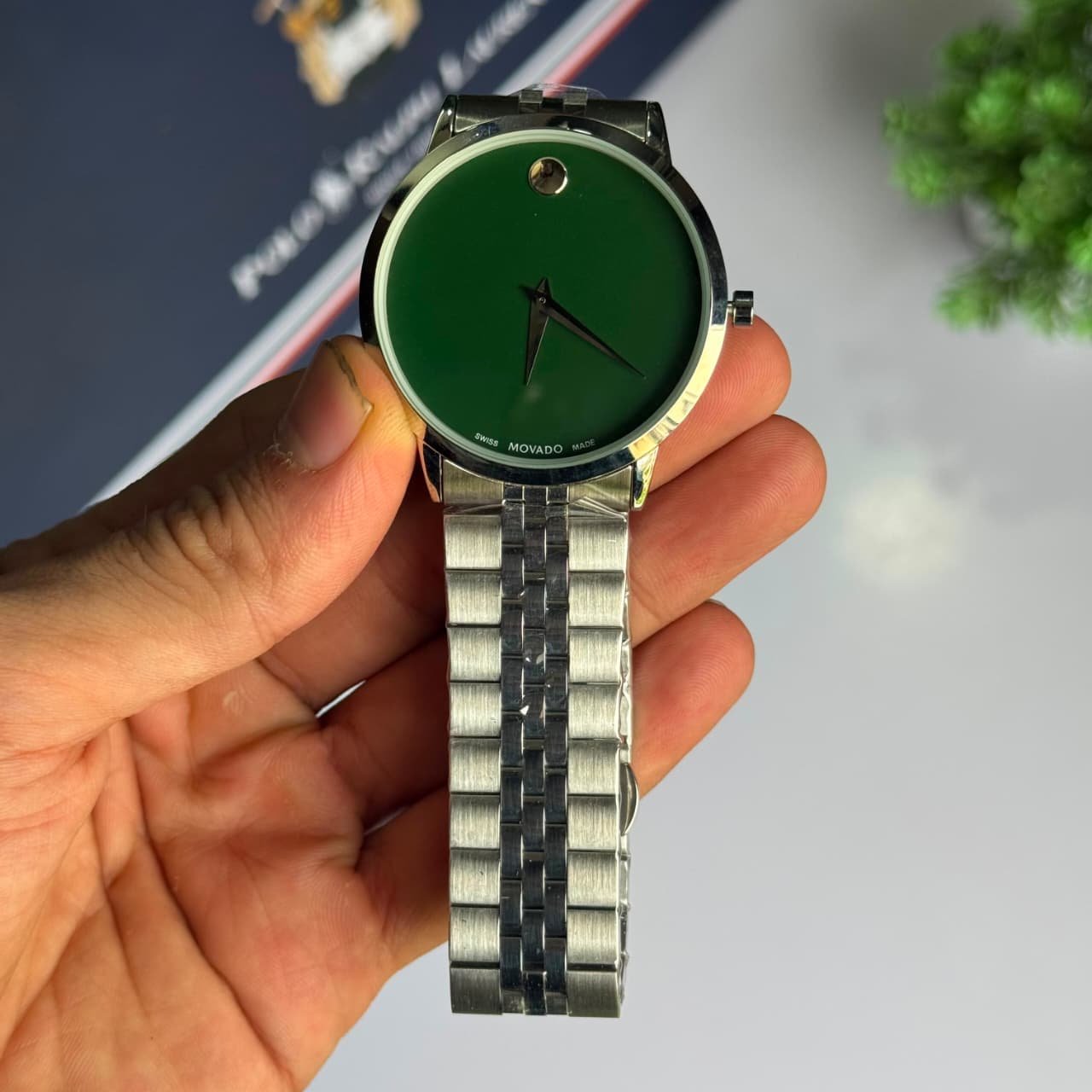 Movado Museum Classic Green Dial Stainless Steel Bracelet Men's Watch (Model: 7209) - Image 3