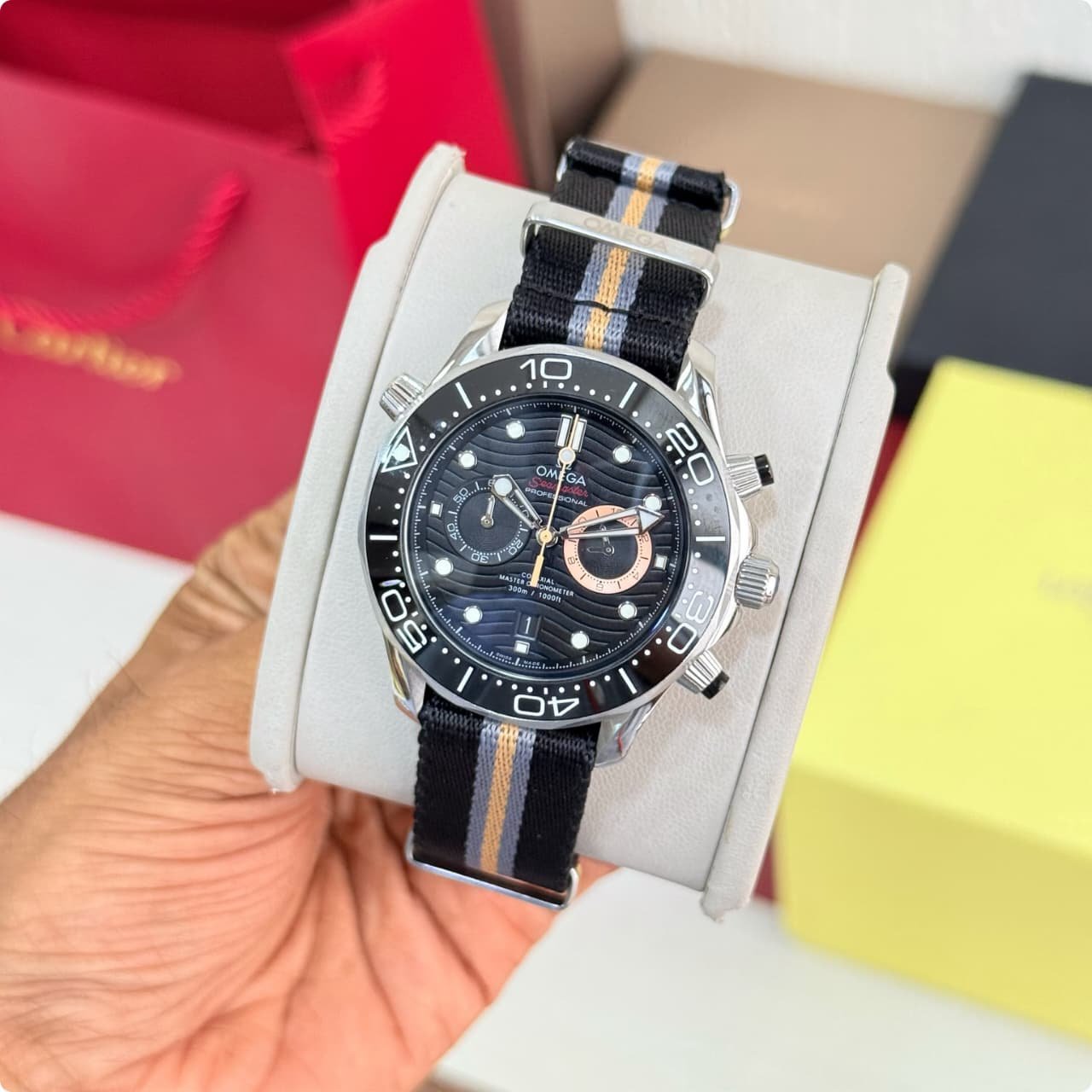 Omega Seamaster Diver 300M Chronograph 007 First Light Edition 44mm Men's Watch - Image 4